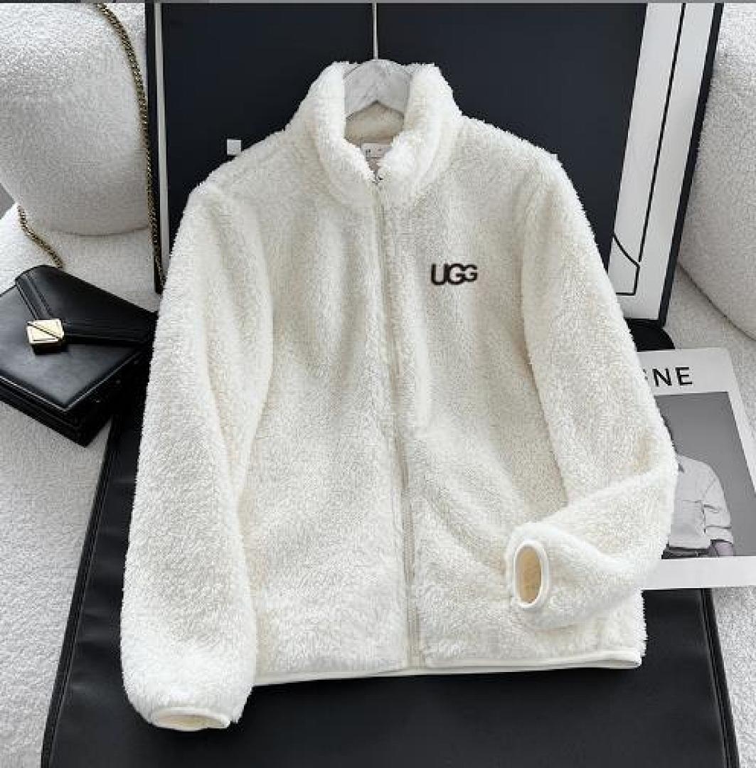 UGG 40.99$   10526-T
