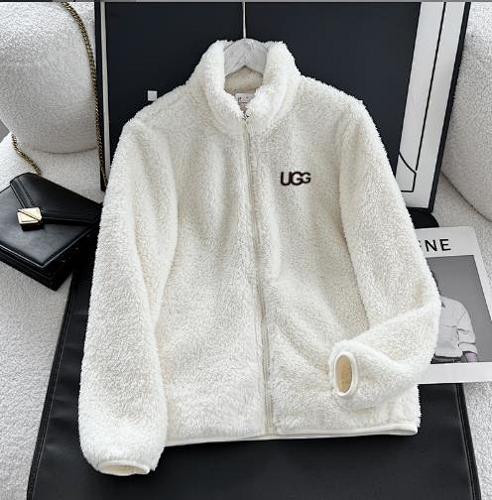 UGG 40.99$   10526-T