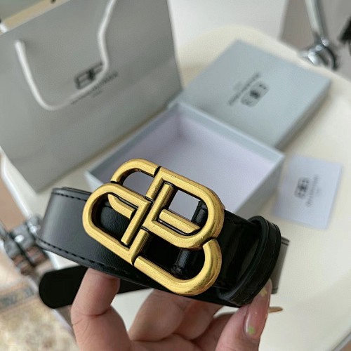 balenciaga  21.99$     Code 454-9673-T