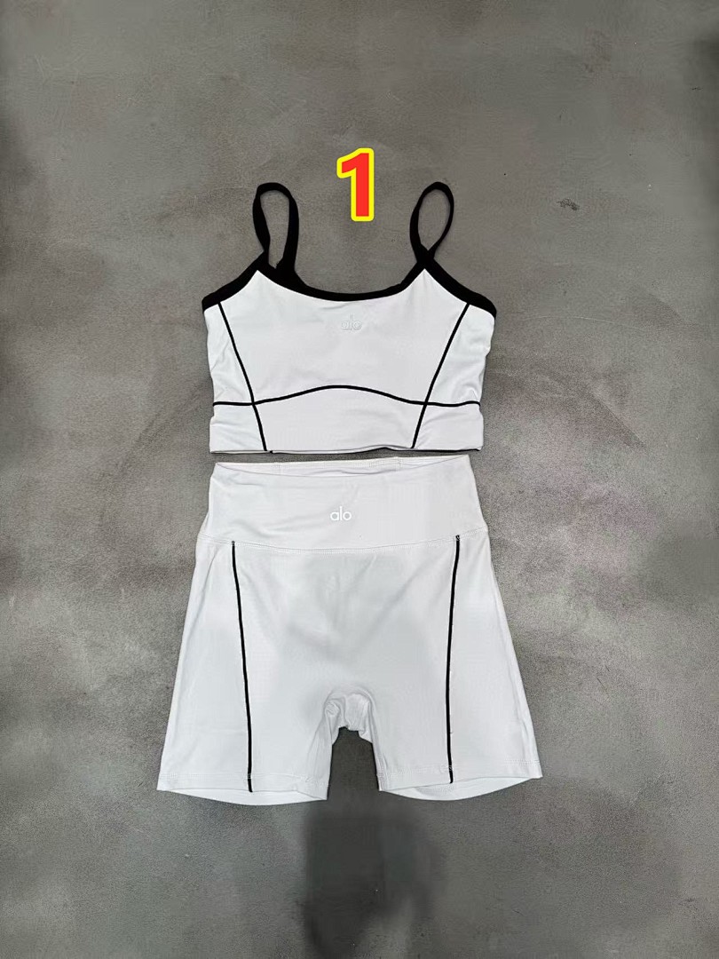 Alo Yoga Airbrush High-Waist Biker Short · 6251