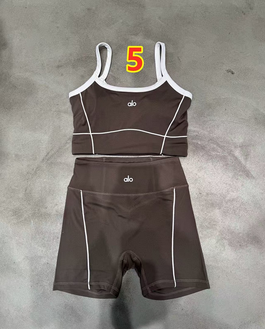 Alo Yoga Airbrush High-Waist Biker Short · 6251 — תמונה 5