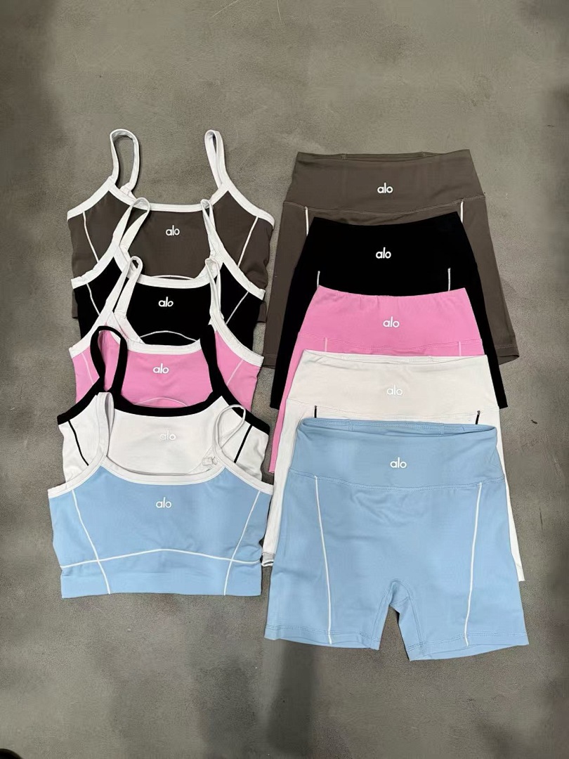 Alo Yoga Airbrush High-Waist Biker Short · 6251 — תמונה 6