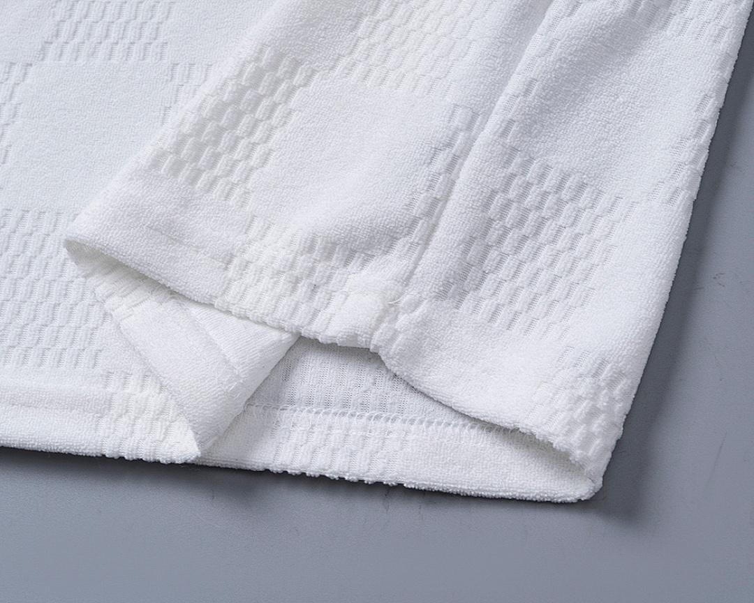 Louis Vuitton Embossed LV T-Shirt · 6198 — תמונה 20