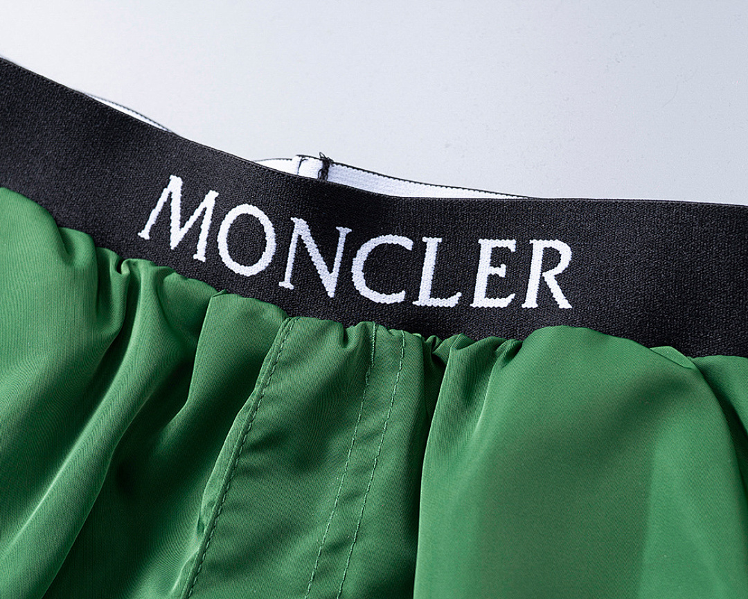 Moncler Emerald Green Logo Patch Swim · 6209 — תמונה 15