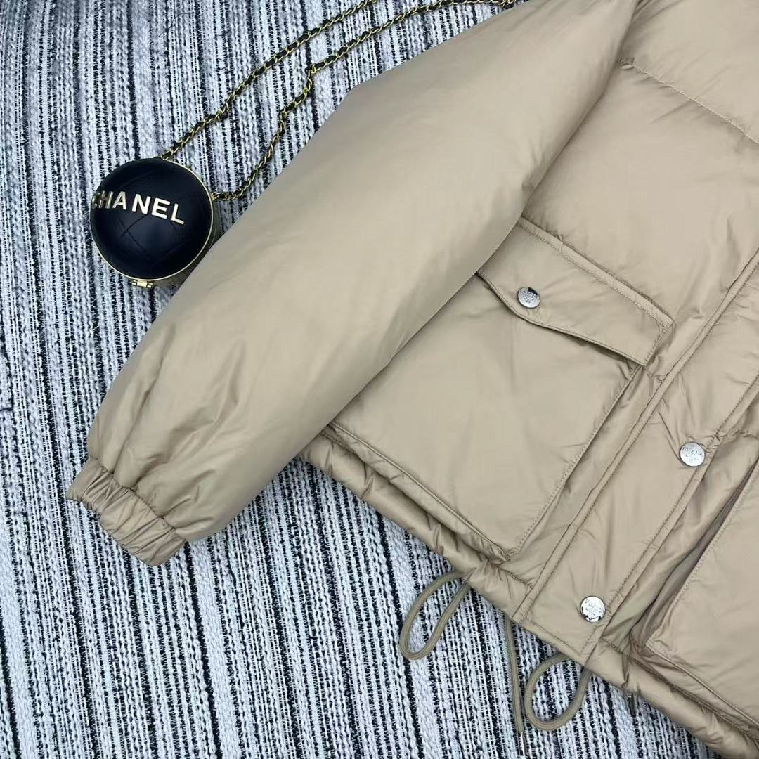 Prada Cropped Down Jacket · 5747 — תמונה 12