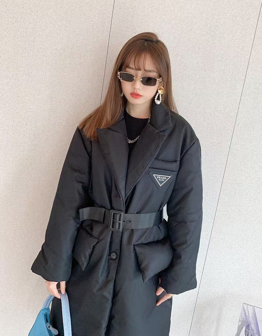 Prada Re-Nylon Belted Down Jacket · 5937 — תמונה 6