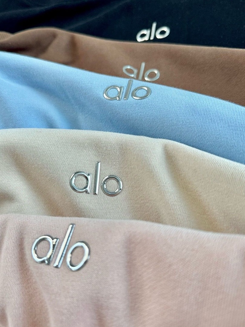 ALO Accolade Crew Neck Pullover · 5788 — תמונה 16