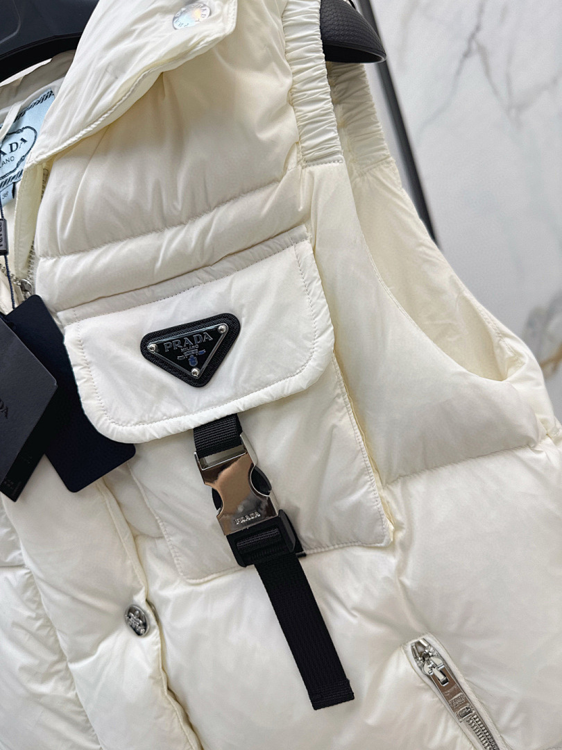 Prada Re-Nylon Down Vest · 5750 — תמונה 16