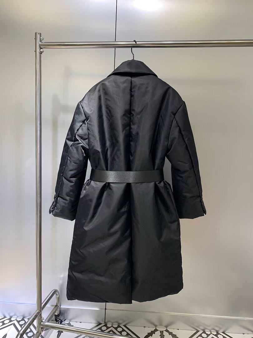 Prada Re-Nylon Belted Down Jacket · 5937 — תמונה 5