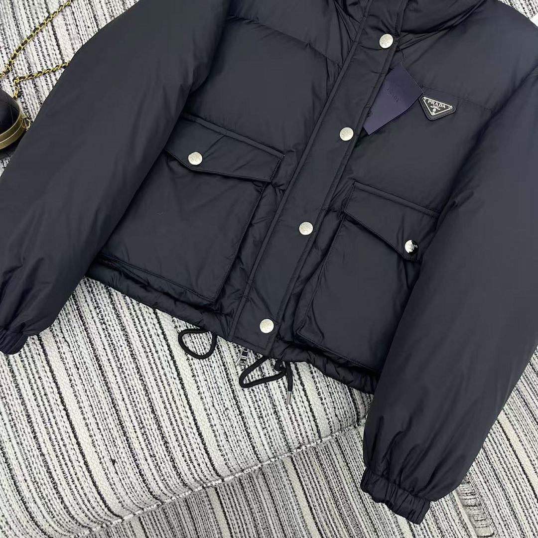 Prada Cropped Down Jacket · 5747 — תמונה 4