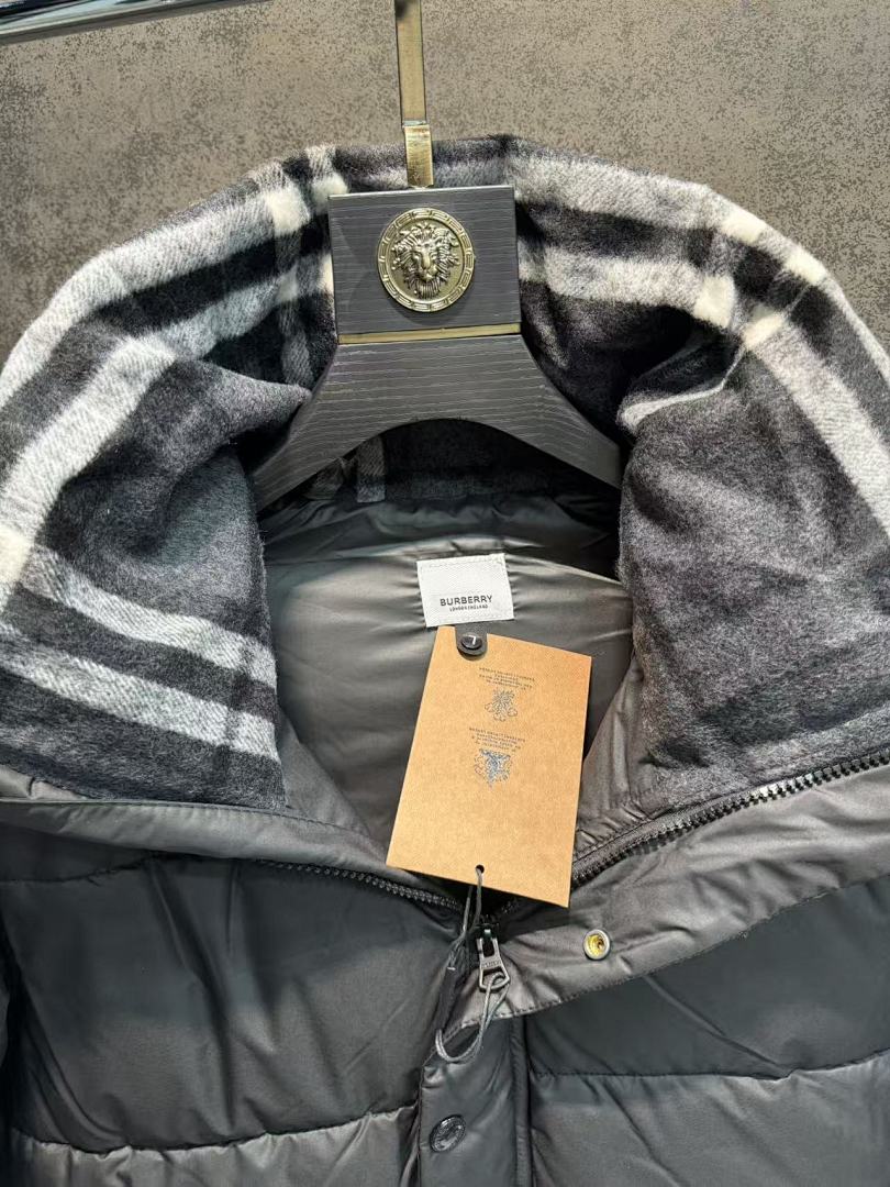 Burberry Check Hooded Puffer Jacket · 5661 — תמונה 9