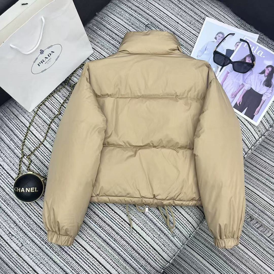 Prada Cropped Down Jacket · 5747 — תמונה 11