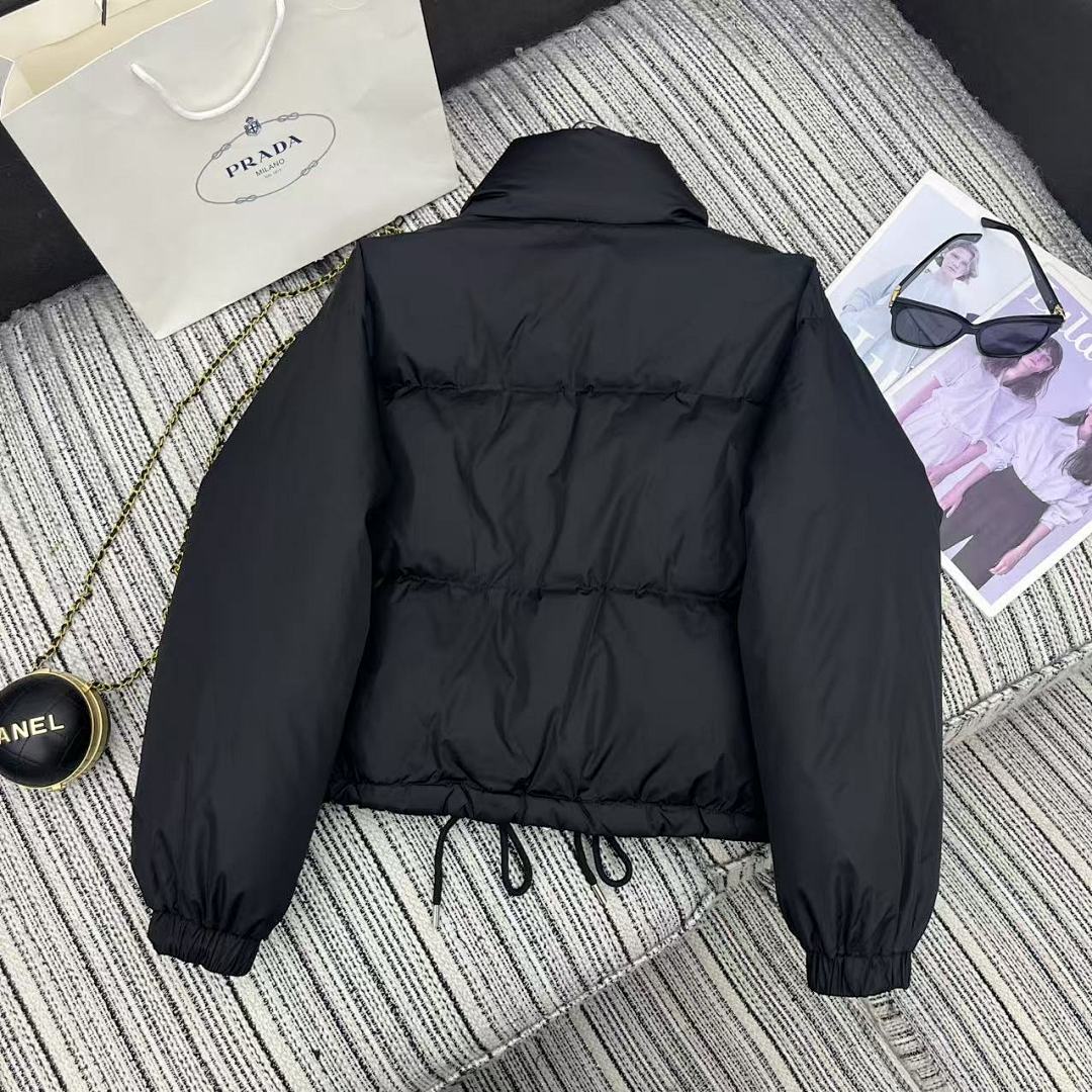 Prada Cropped Down Jacket · 5747 — תמונה 2