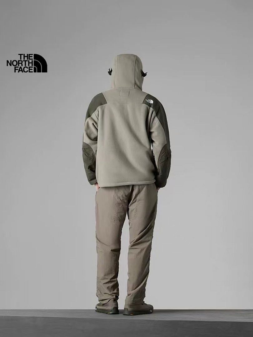 The North Face Mountain Athletics Hooded Fleece · 5909 — תמונה 9