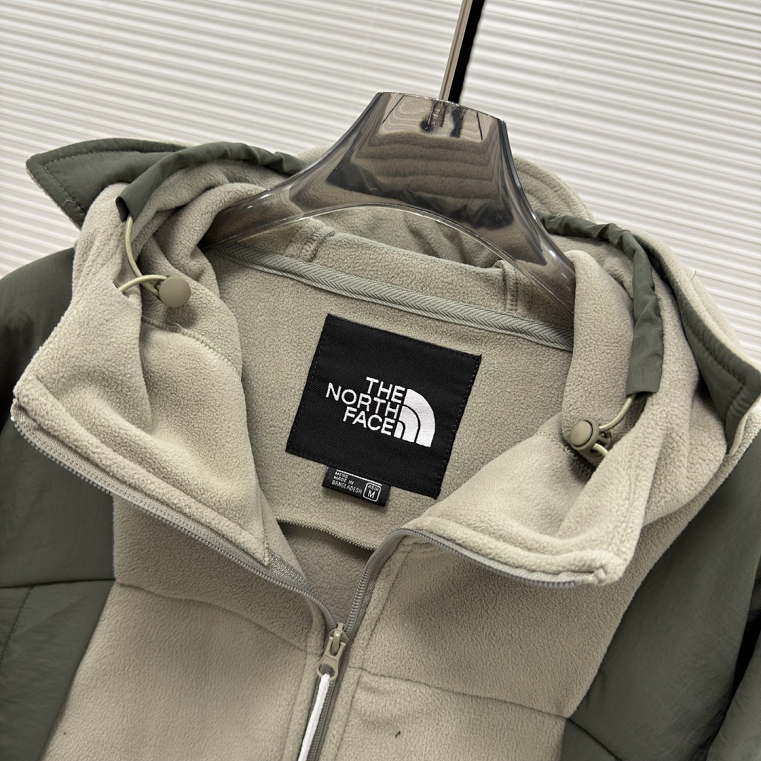 The North Face Mountain Athletics Hooded Fleece · 5909 — תמונה 17