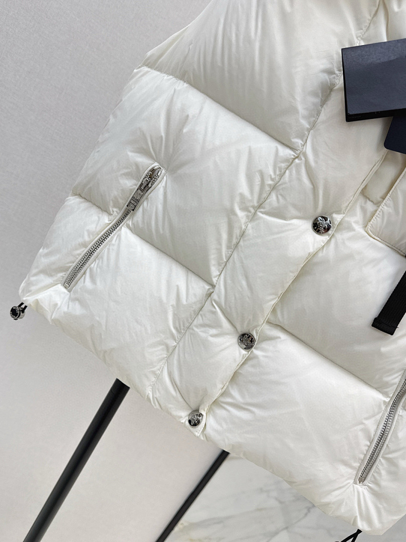 Prada Re-Nylon Down Vest · 5750 — תמונה 14