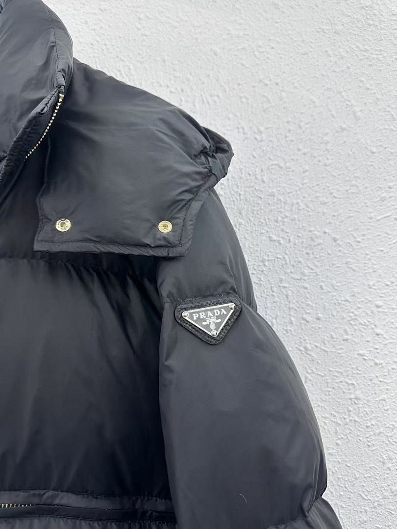 Prada Re-Nylon Convertible Down Jacket · 5743 — תמונה 5