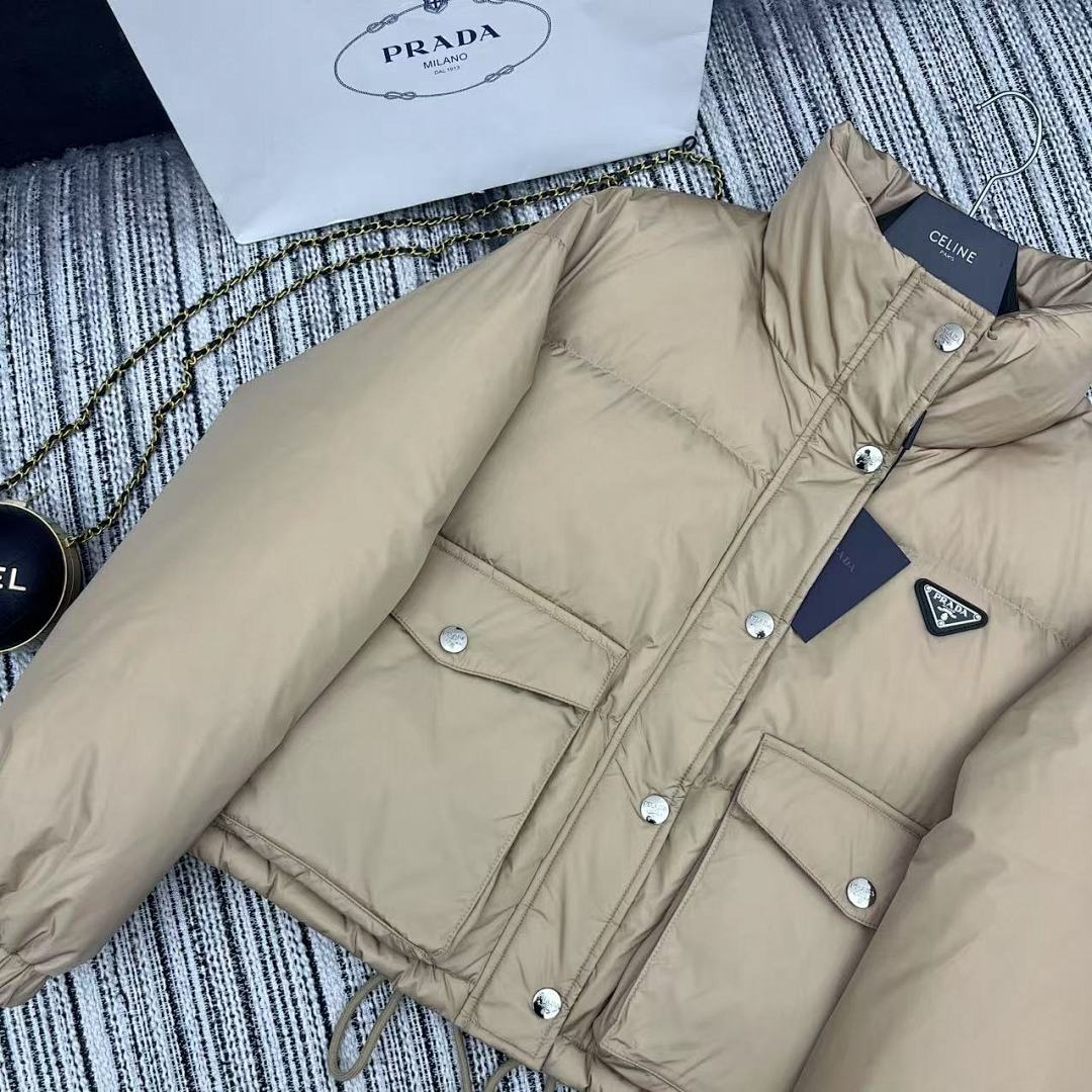 Prada Cropped Down Jacket · 5747 — תמונה 15