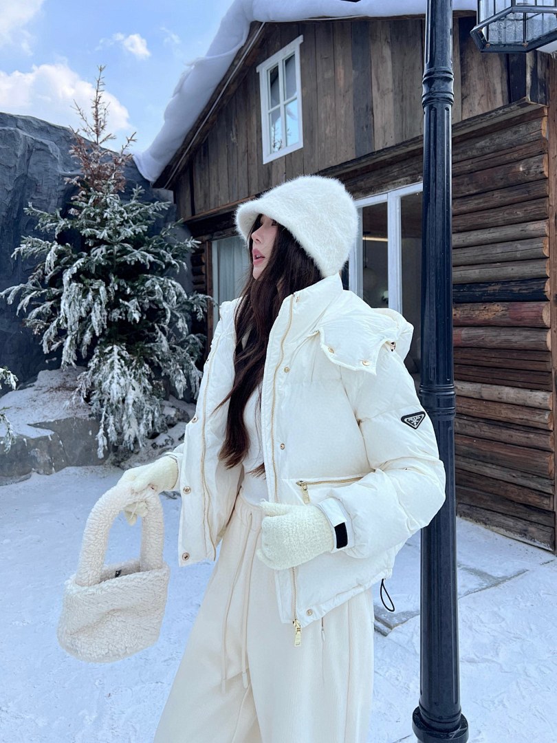Prada Re-Nylon Convertible Down Jacket · 5743 — תמונה 19
