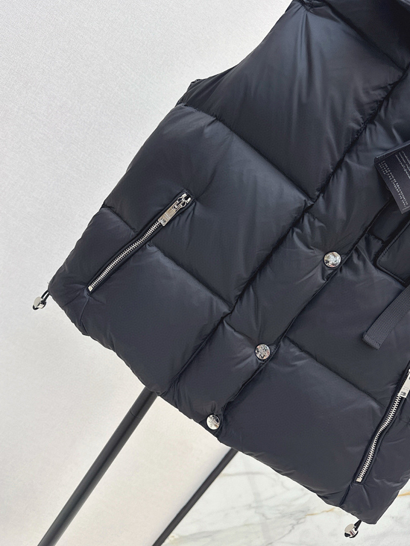 Prada Re-Nylon Down Vest · 5750 — תמונה 8