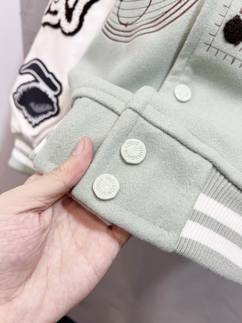 Louis Vuitton Monogram Playground Varsity Jacket · 6195 — תמונה 45
