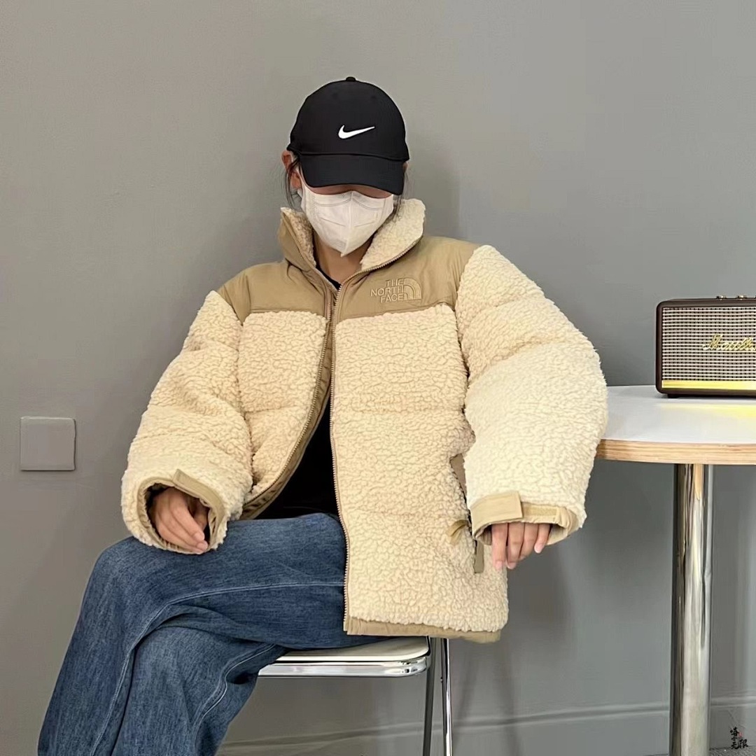The North Face Nuptse Sherpa · 5102