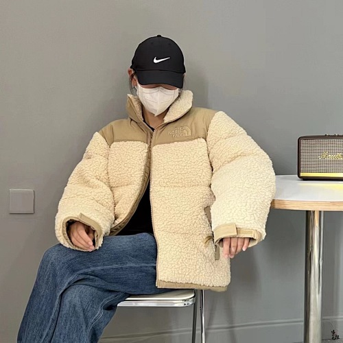 The North Face Nuptse Sherpa · 5102