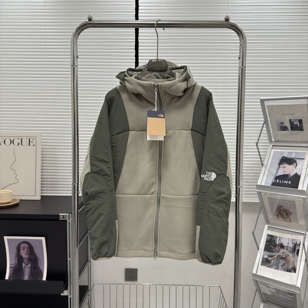 The North Face Mountain Athletics Hooded Fleece · 5909 — תמונה 20