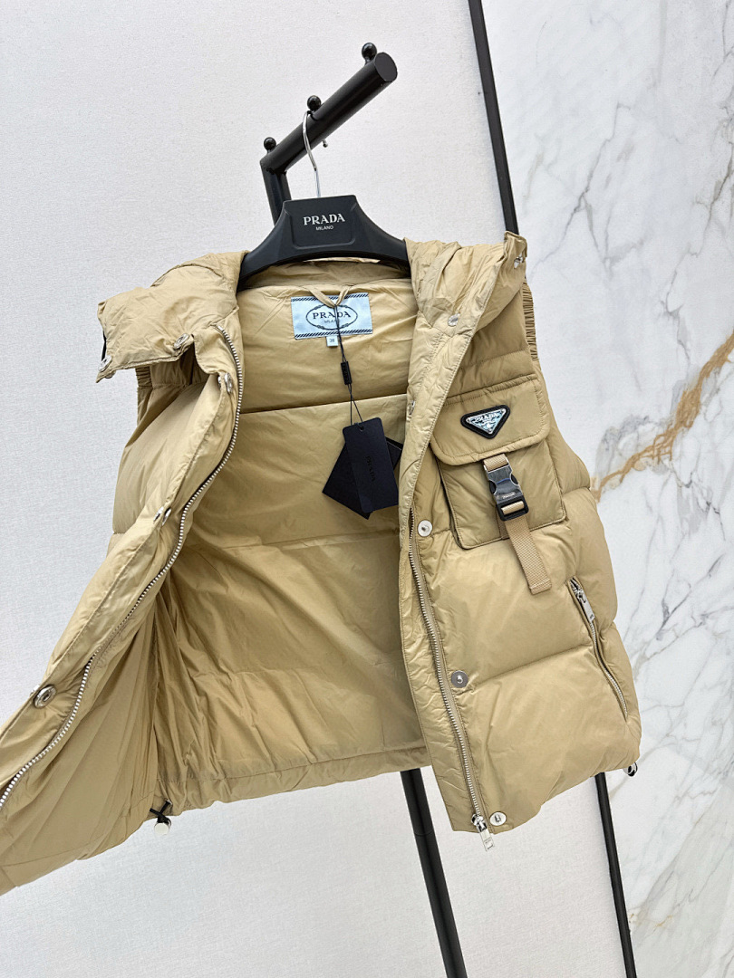 Prada Re-Nylon Down Vest · 5750 — תמונה 25