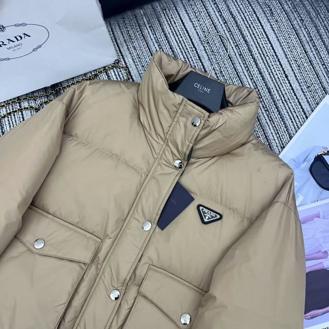 Prada Cropped Down Jacket · 5747 — תמונה 18
