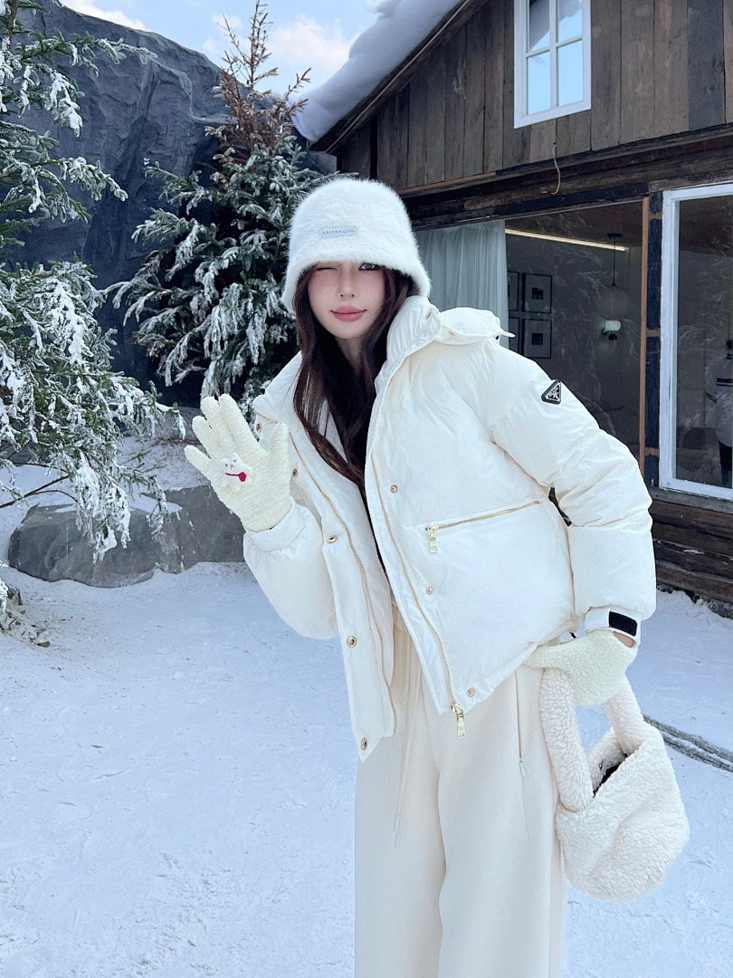 Prada Re-Nylon Convertible Down Jacket · 5743 — תמונה 22