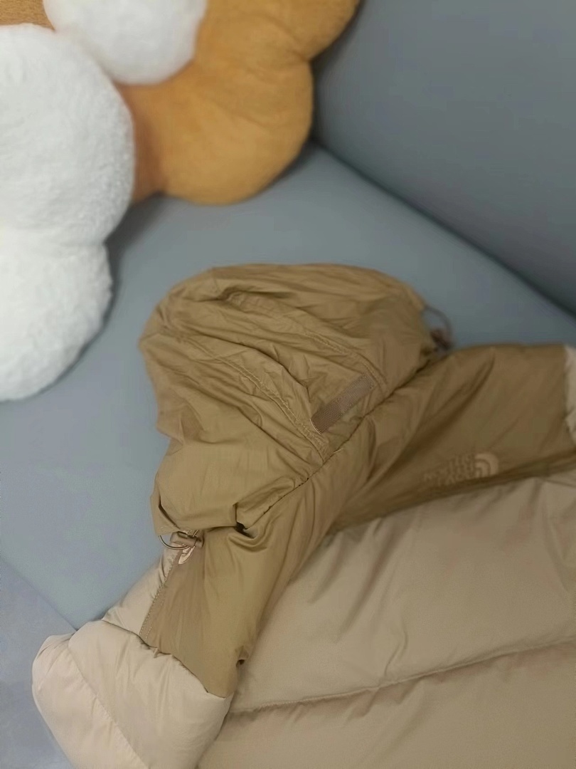 The North Face Nuptse Short Jacket · 4739 — תמונה 13