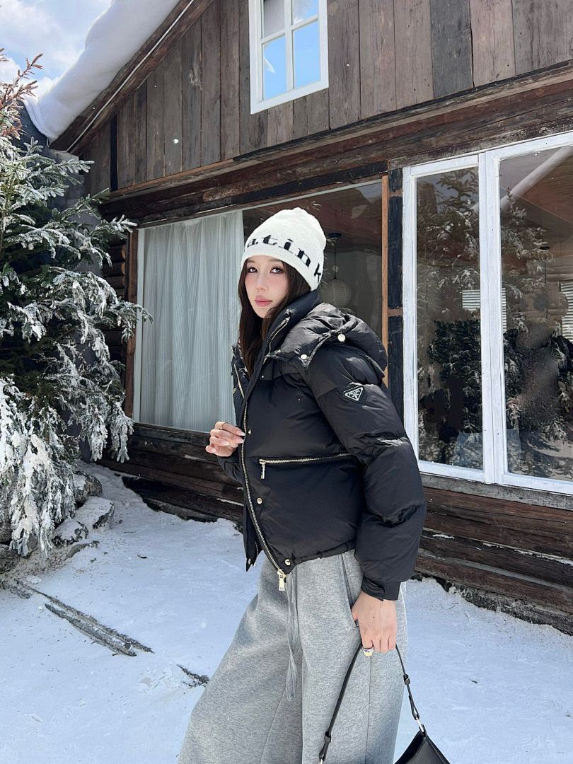 Prada Re-Nylon Convertible Down Jacket · 5743 — תמונה 30