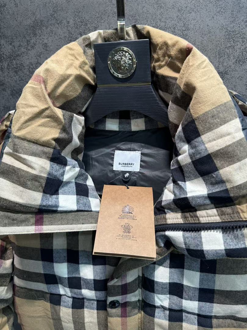 Burberry Check Hooded Puffer Jacket · 5735 — תמונה 6