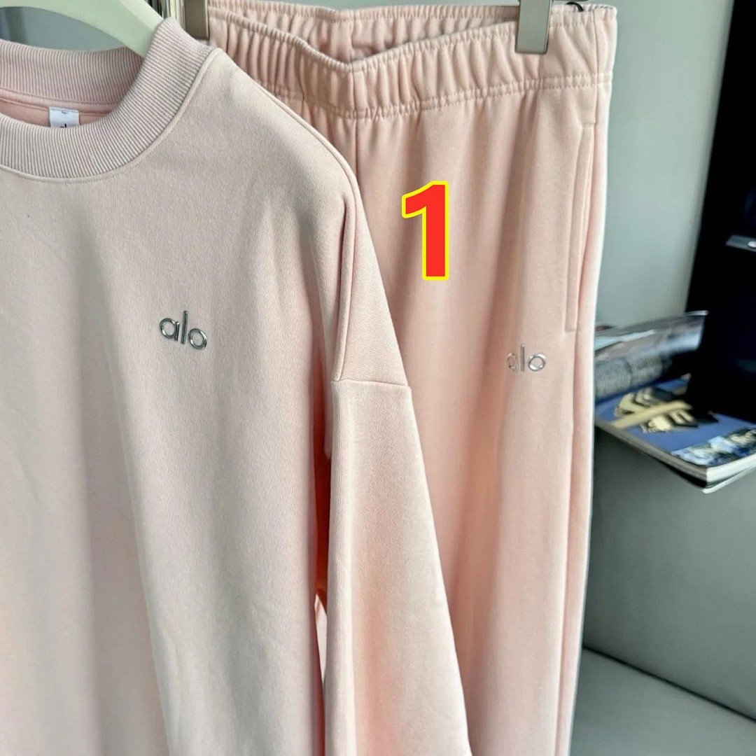 ALO Accolade Crew Neck Pullover · 5788 — תמונה 7