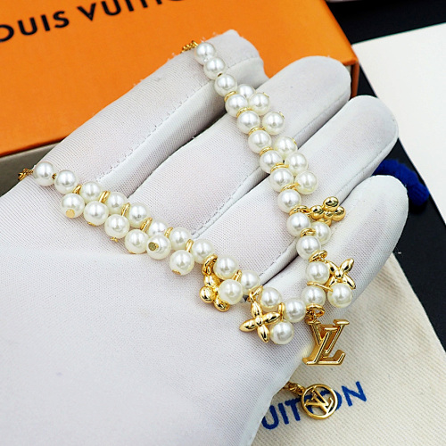 LV 44.99$    10879-T
