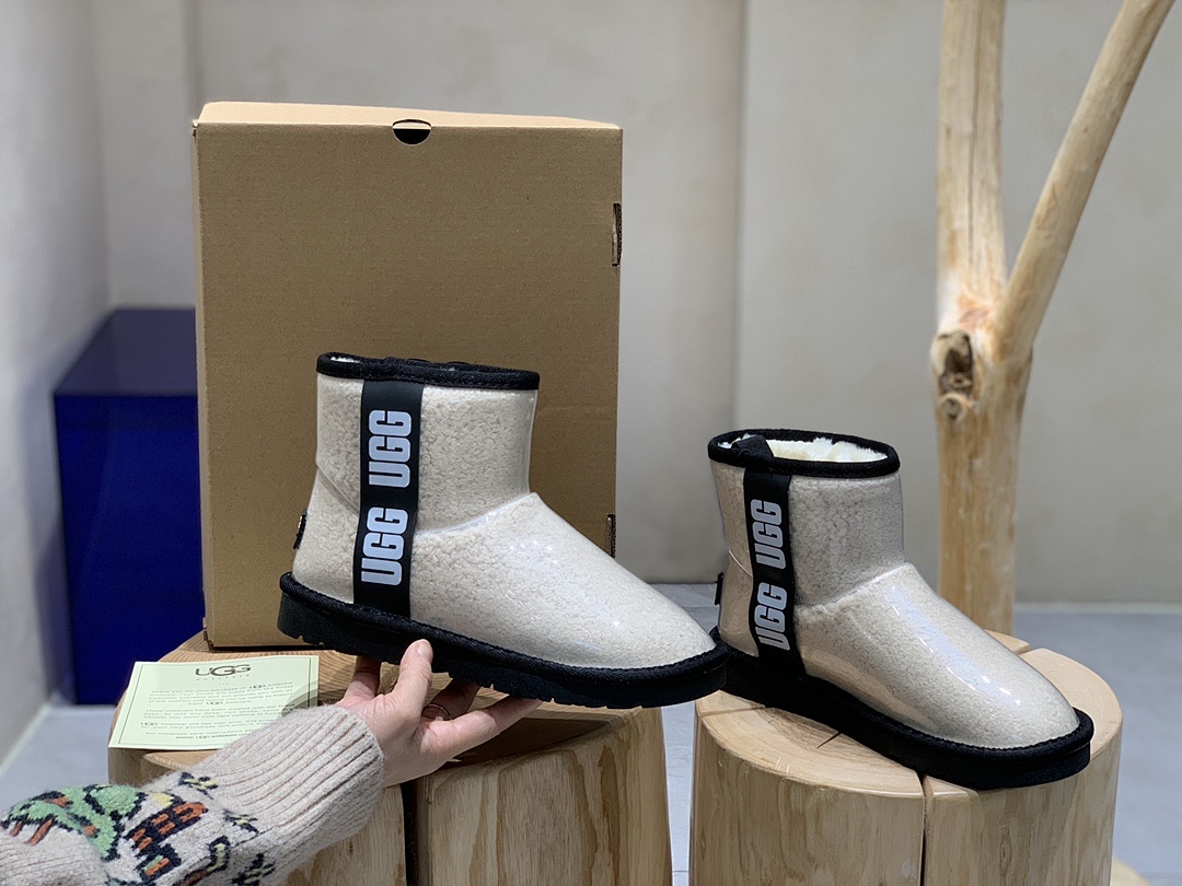 UGG 5A+ 61.99$    9530-T