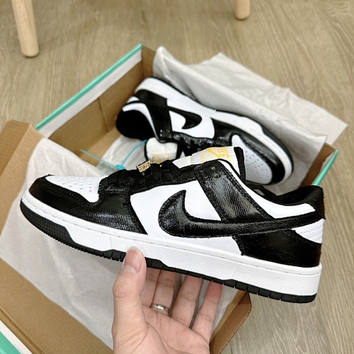 Nike SB Dunk 31.99$  code 508-9735-T
