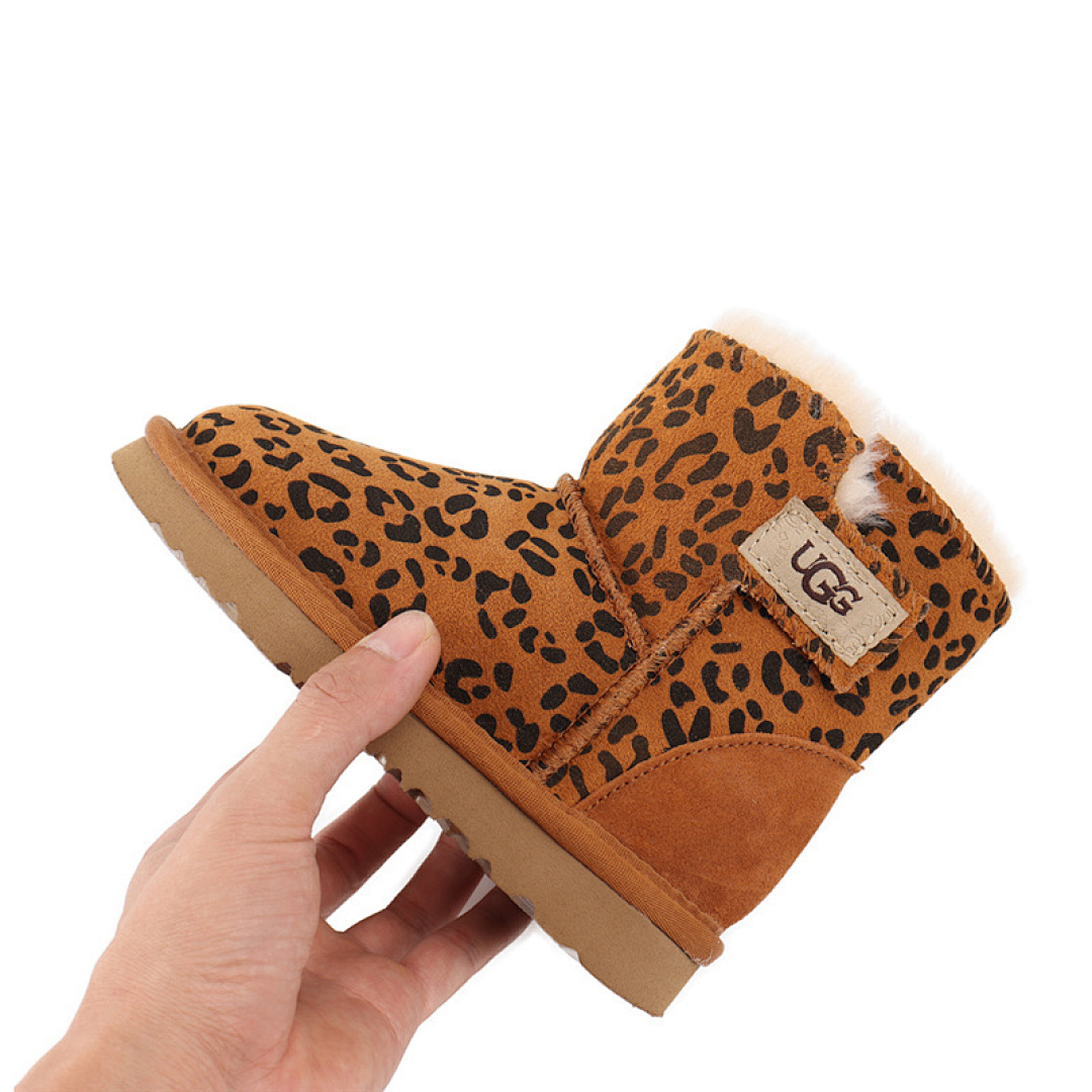 29$UGG     10024-T
