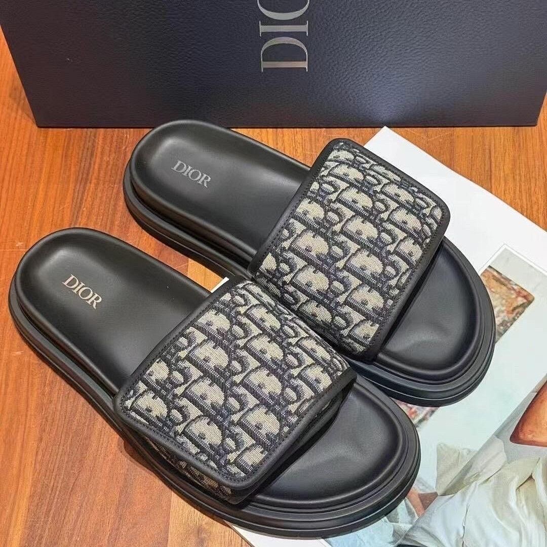 DIOR 49.99$  code 306-10575-T