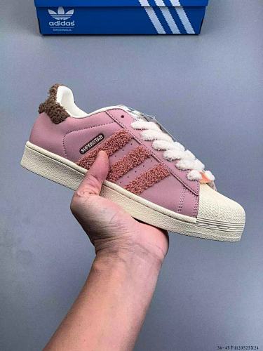 ADIDAS 62.99$    10895-T