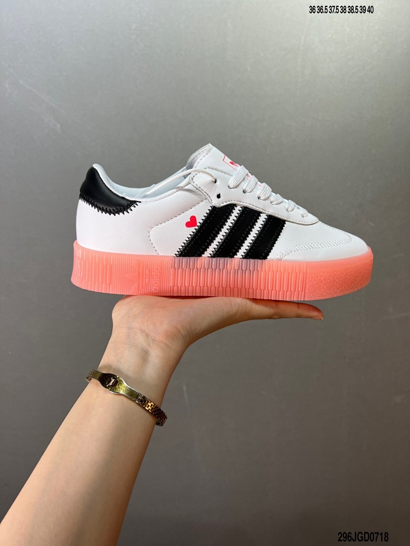 adidas 46.89$  code 351-10152-T