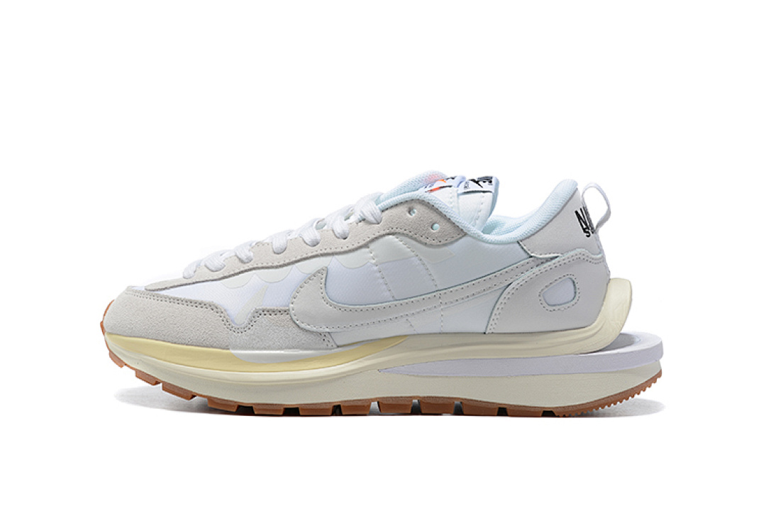 8784-T    48.00$Nike