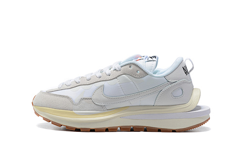 8784-T    48.00$Nike