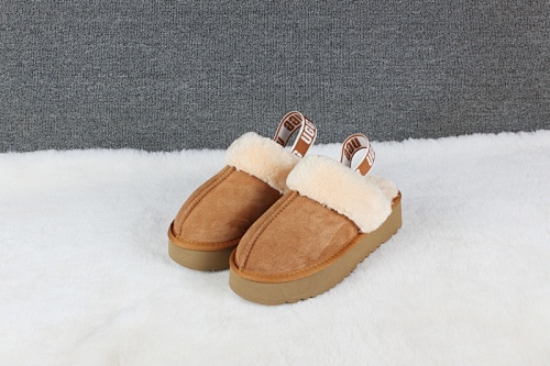 8825-T    $44.99 UGG