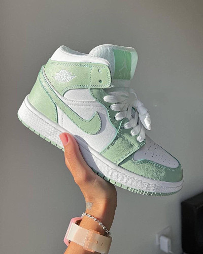 9196-T    44.85$  NIKE