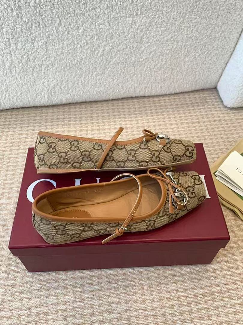 GUCCI 88$    10882-T
