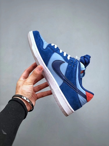 9214-T      51.25$ NIKE SB