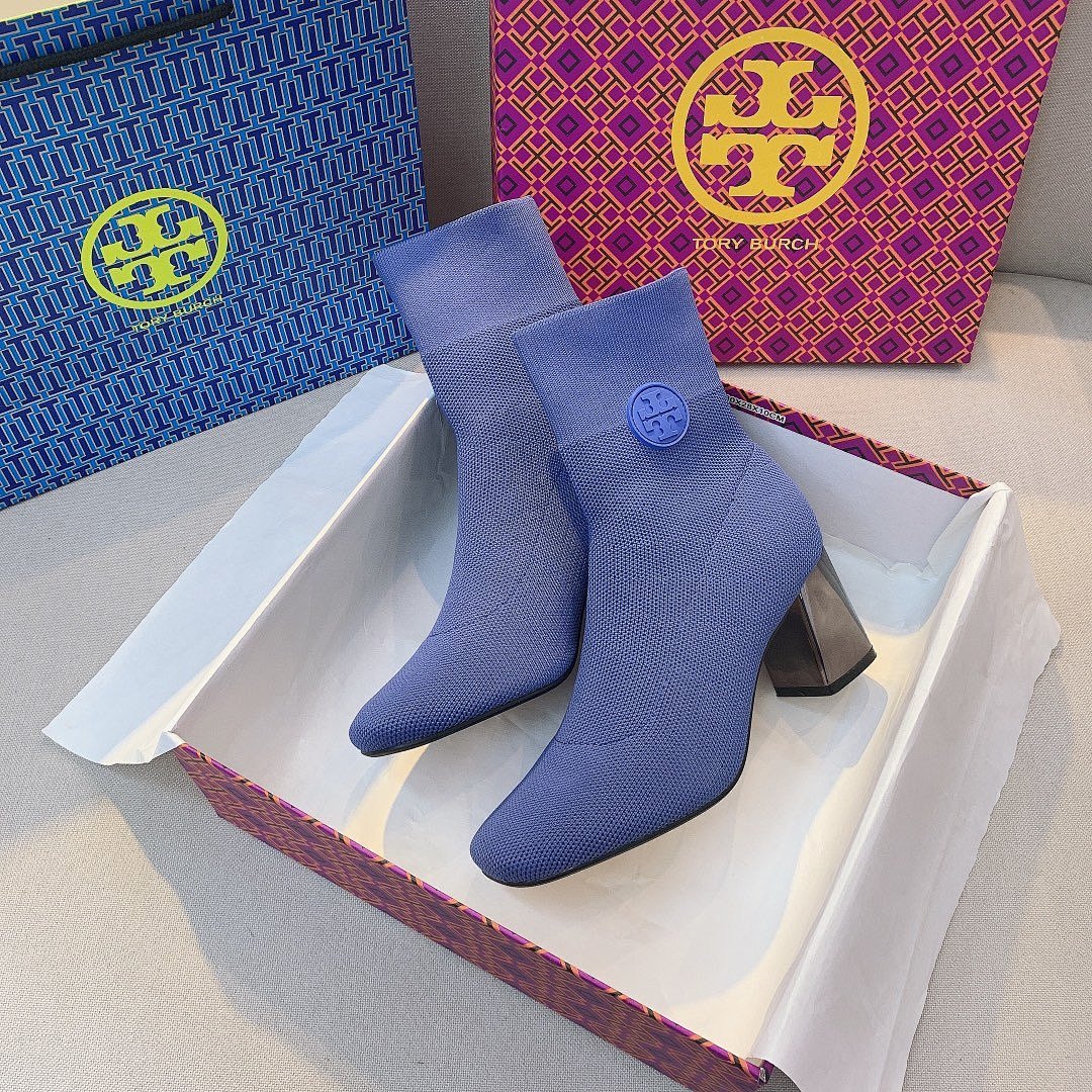 8636-T   48.79$ TORY  BURCH