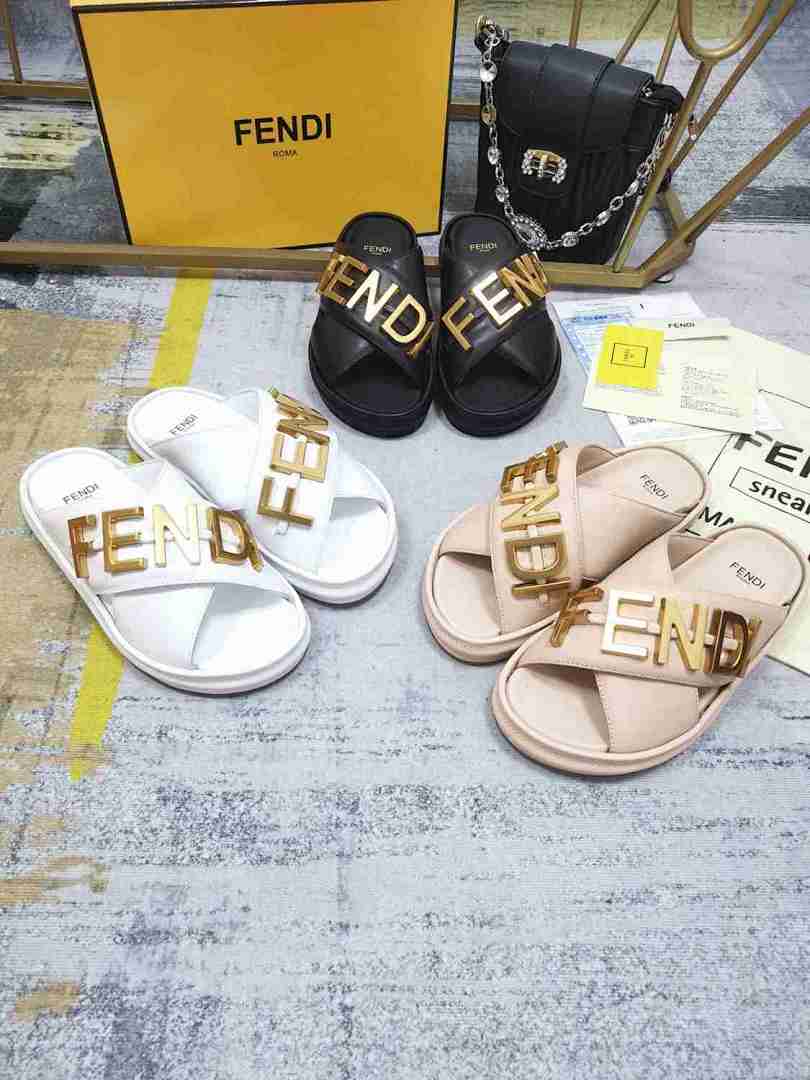 9083-T    FENDI Slippers-66.99$